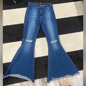 2 Pairs of Flare Jeans